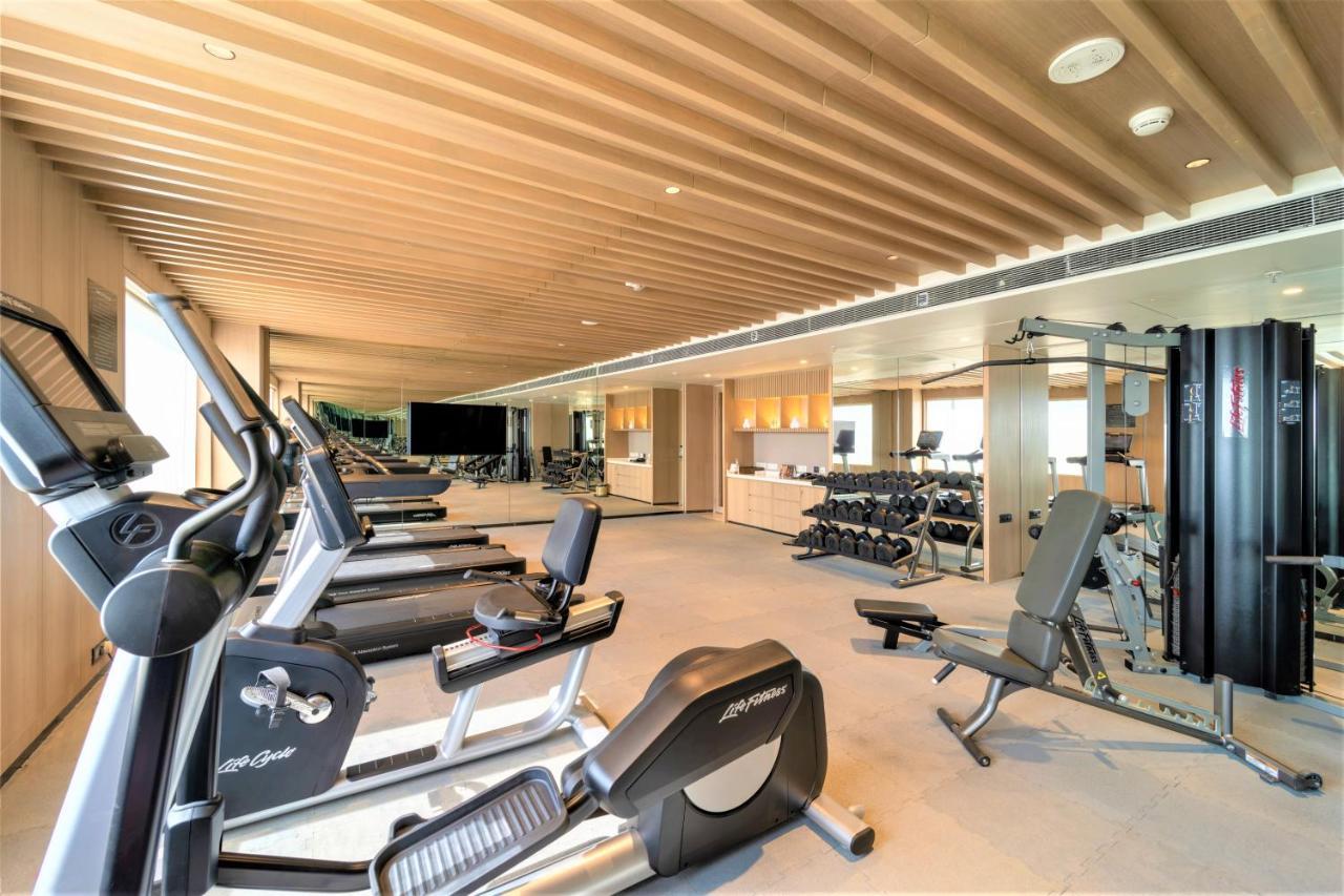 Courtyard By Marriott Vadodara Exteriör bild