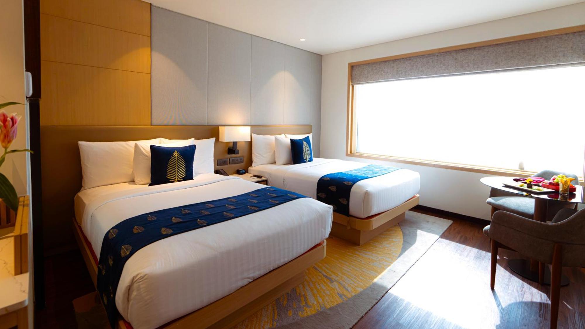 Courtyard By Marriott Vadodara Exteriör bild