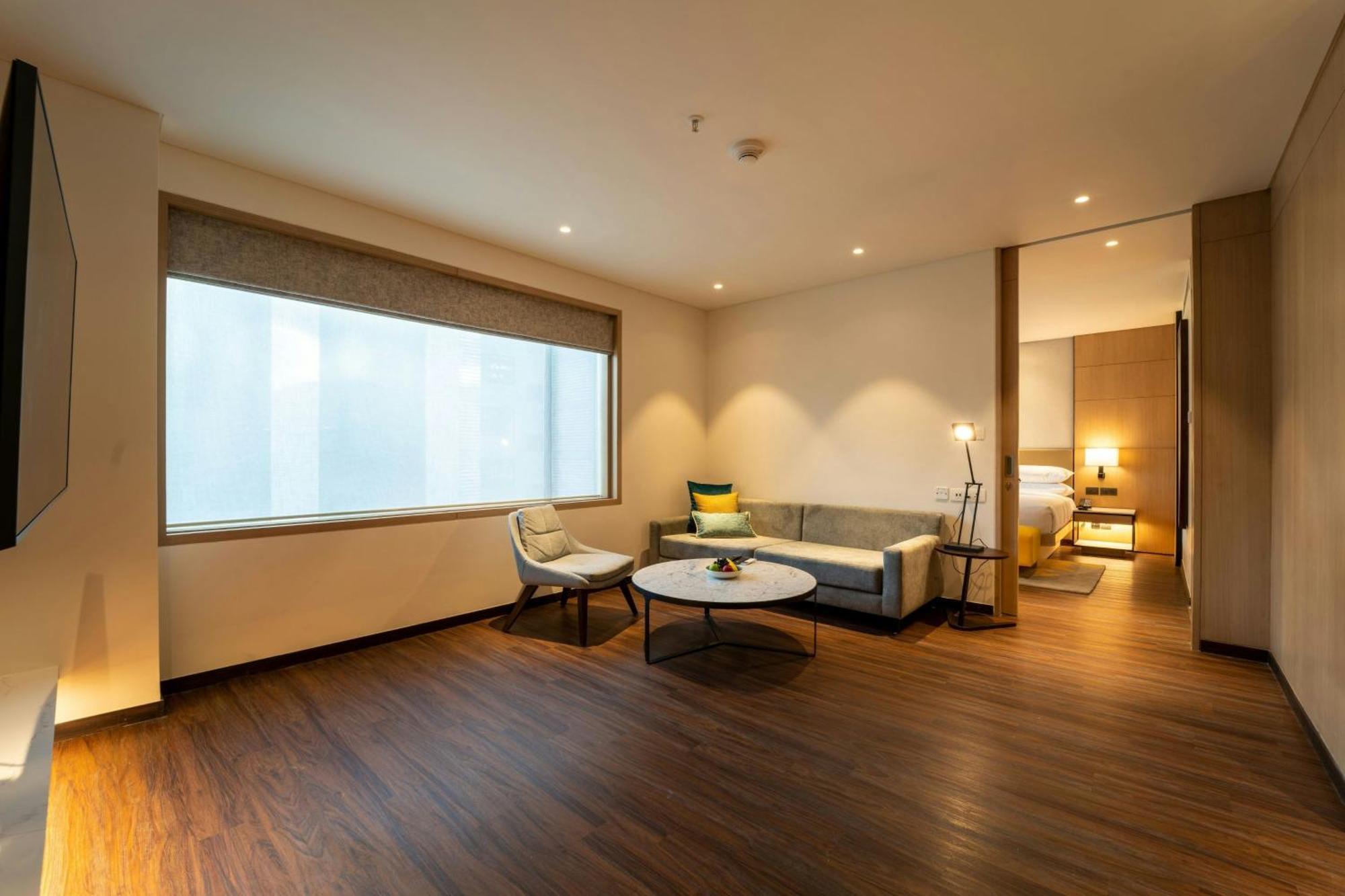 Courtyard By Marriott Vadodara Exteriör bild